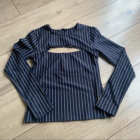 Zara Shirt - Picture 1 of 3